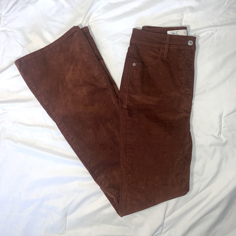 Brown Flare Corduroy’s 🤎